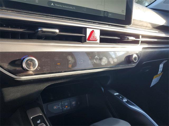 new 2025 Kia Sorento car, priced at $32,094