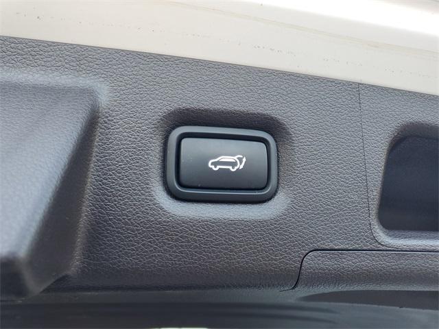 used 2022 Hyundai Santa Fe car, priced at $27,980