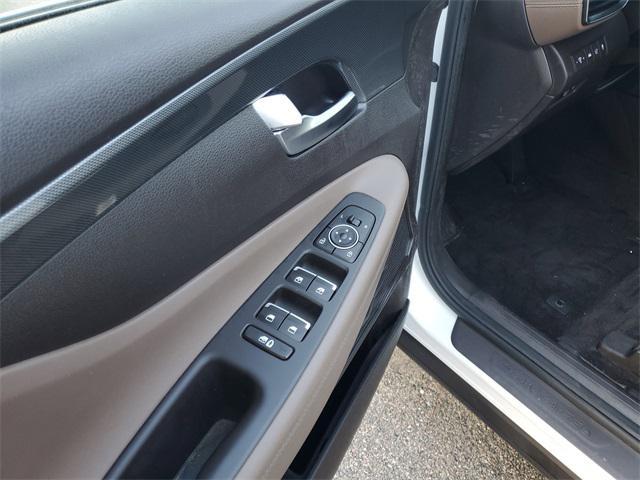 used 2022 Hyundai Santa Fe car, priced at $27,980