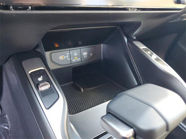 new 2025 Kia Sorento car, priced at $33,638
