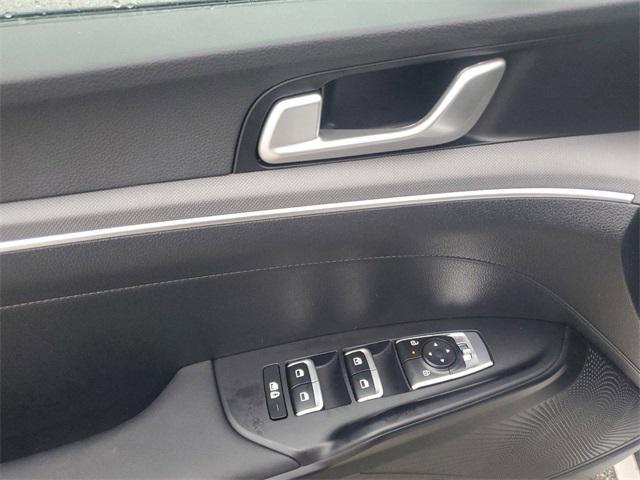 new 2025 Kia K5 car, priced at $24,979
