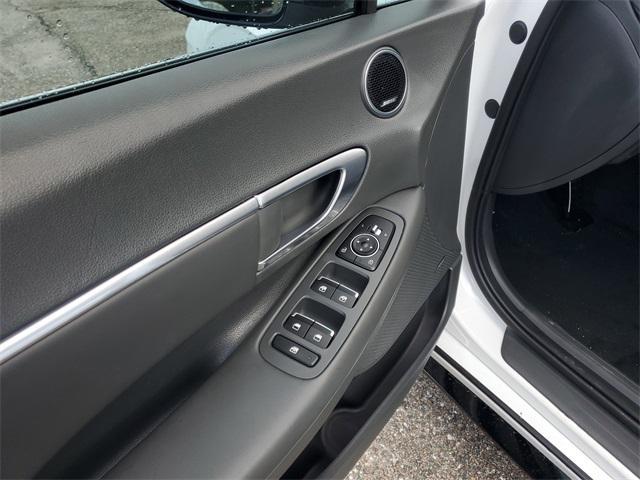 used 2022 Hyundai Sonata car, priced at $21,700