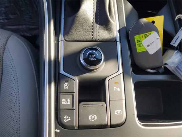new 2025 Kia Sorento car, priced at $33,534
