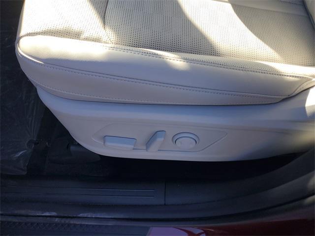 new 2025 Kia Sorento car, priced at $33,534