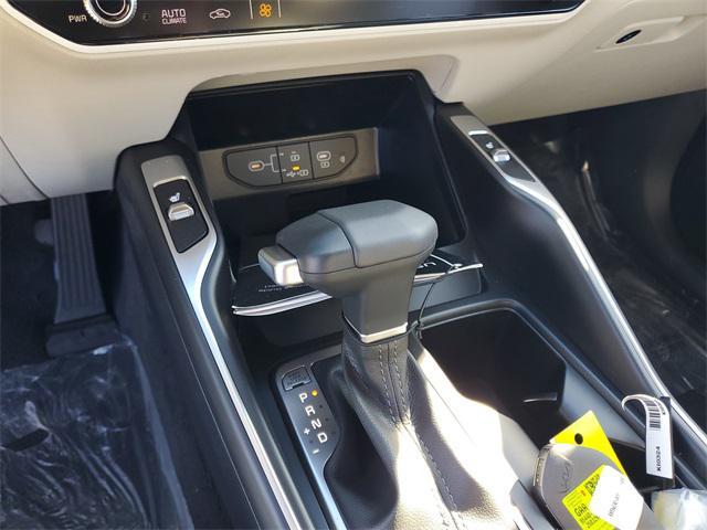 new 2025 Kia Sorento car, priced at $33,534