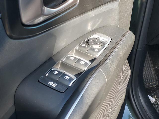 new 2025 Kia Sorento Hybrid car, priced at $38,470