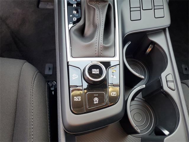 new 2025 Kia Sportage car, priced at $25,622