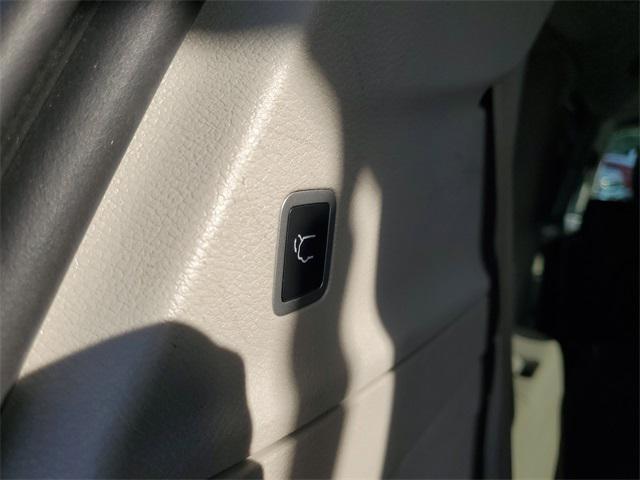 used 2022 Chrysler Pacifica Hybrid car, priced at $24,980