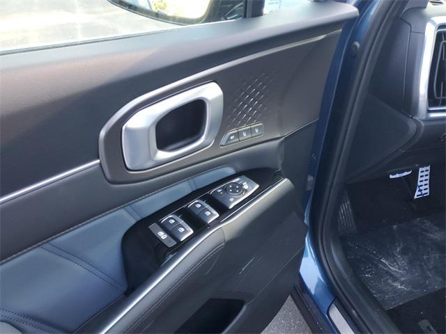 new 2025 Kia Sorento Hybrid car, priced at $43,454