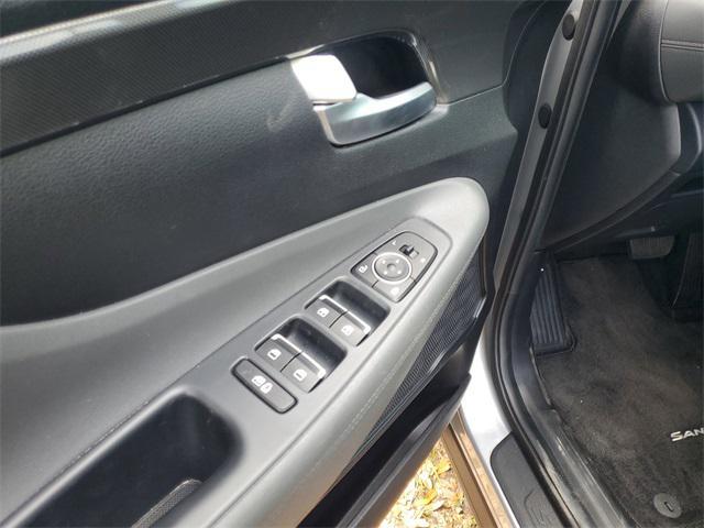 used 2022 Hyundai Santa Fe car, priced at $24,980