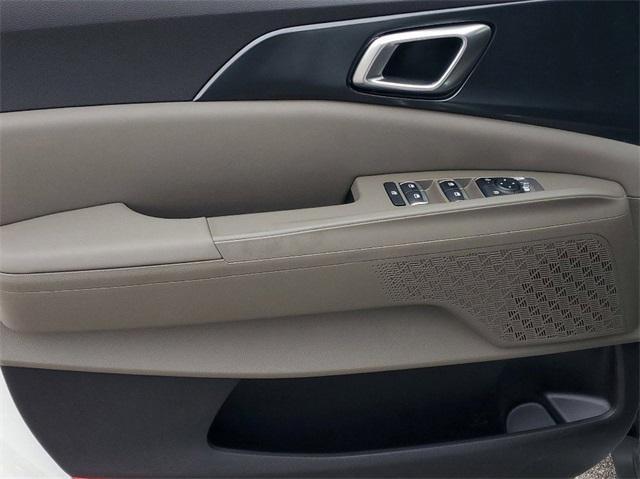 new 2025 Kia Carnival car, priced at $36,076