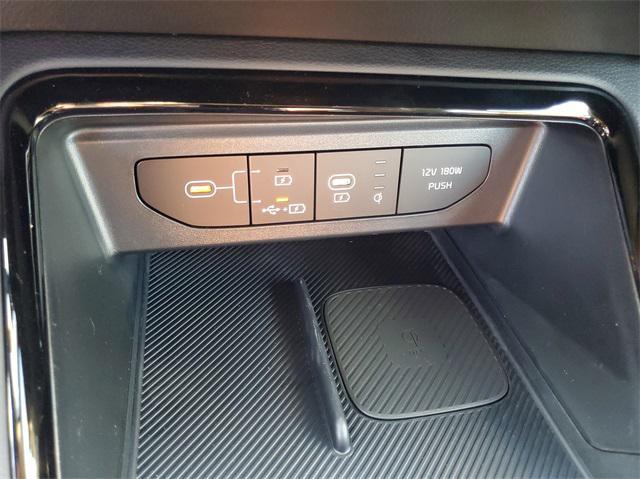 new 2025 Kia K5 car, priced at $32,997