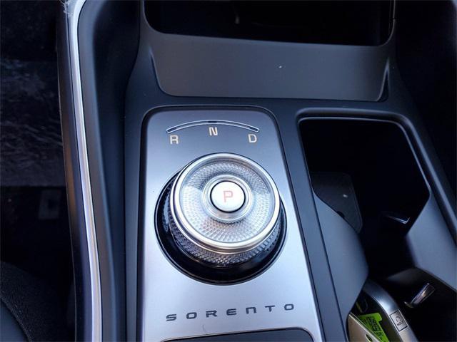 new 2025 Kia Sorento Hybrid car, priced at $35,985