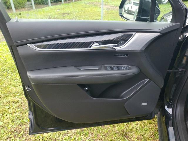 used 2023 Cadillac XT6 car, priced at $31,500