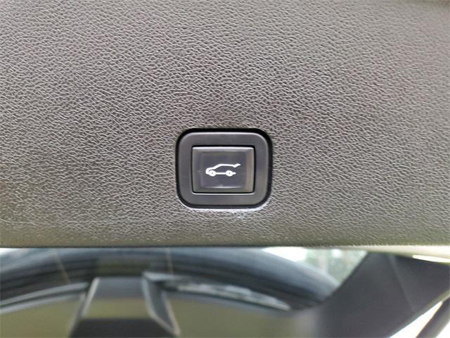 used 2023 Cadillac XT6 car, priced at $31,500