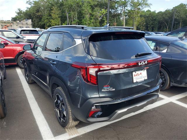new 2025 Kia Seltos car, priced at $24,055