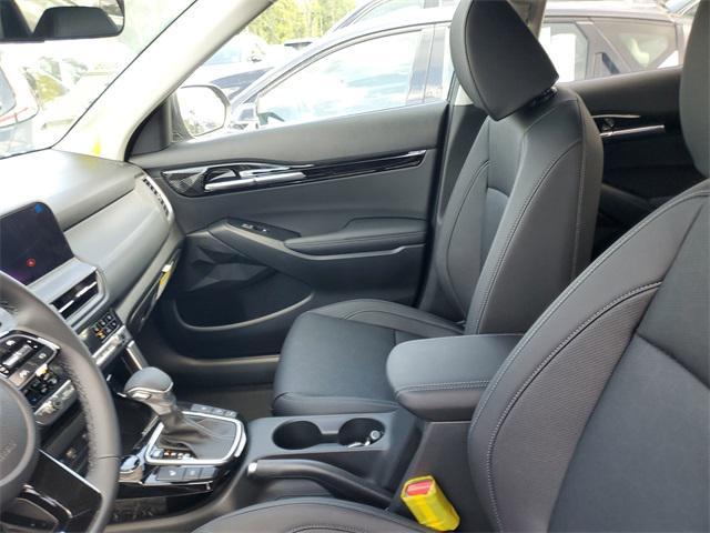 new 2025 Kia Seltos car, priced at $24,055