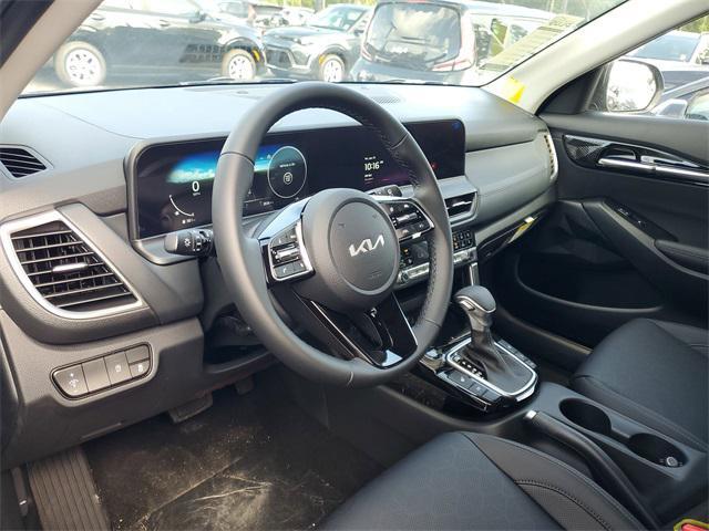 new 2025 Kia Seltos car, priced at $24,055