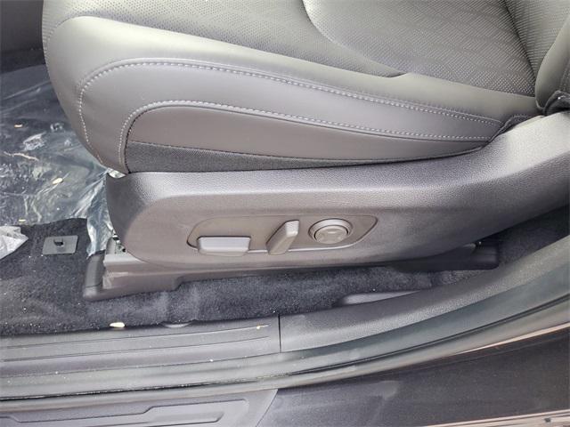 new 2025 Kia Carnival car, priced at $36,067