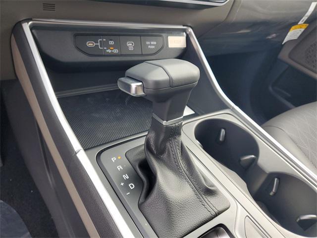 new 2025 Kia Carnival car, priced at $36,067