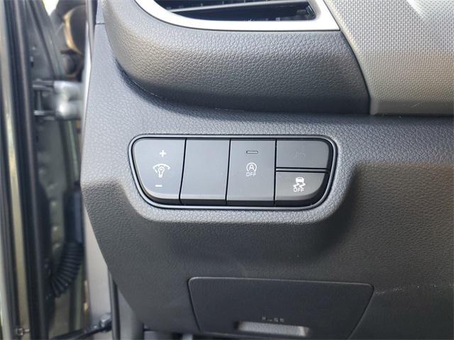 new 2025 Kia Seltos car, priced at $24,156