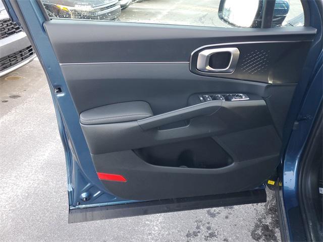 new 2026 Kia Sorento Hybrid car, priced at $38,281