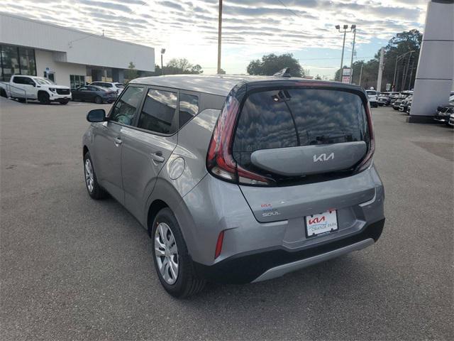 new 2025 Kia Soul car, priced at $19,192