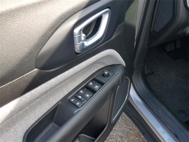 used 2022 Jeep Compass car, priced at $21,380