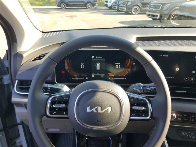 new 2025 Kia Carnival car, priced at $40,270
