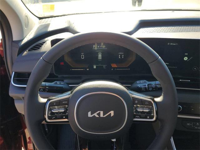 new 2025 Kia Carnival car, priced at $40,061
