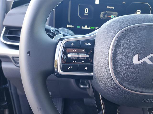 new 2026 Kia Carnival Hybrid car, priced at $47,182