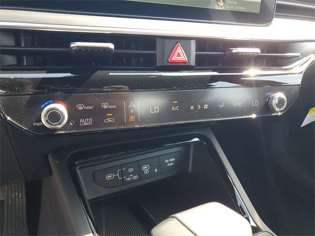 new 2025 Kia K5 car, priced at $25,942