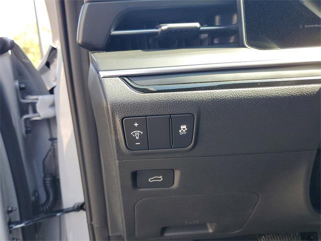 new 2025 Kia K5 car, priced at $25,942