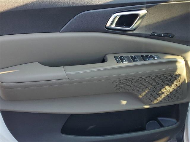 new 2026 Kia Carnival Hybrid car, priced at $42,338