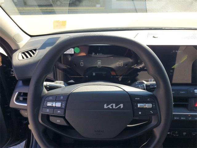 new 2025 Kia K4 car, priced at $22,012