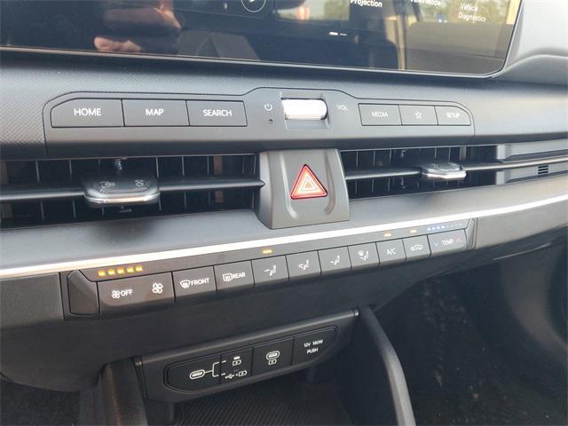 new 2025 Kia K4 car, priced at $21,331