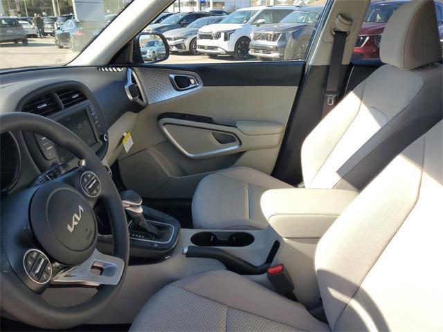 new 2025 Kia Soul car, priced at $19,906