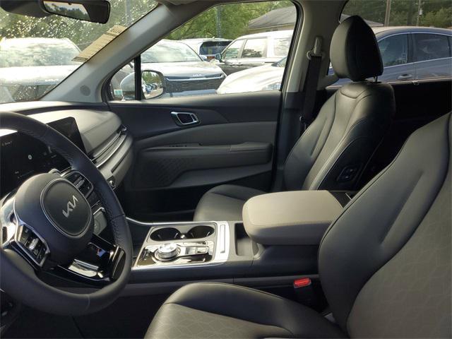 new 2026 Kia Carnival Hybrid car, priced at $43,320