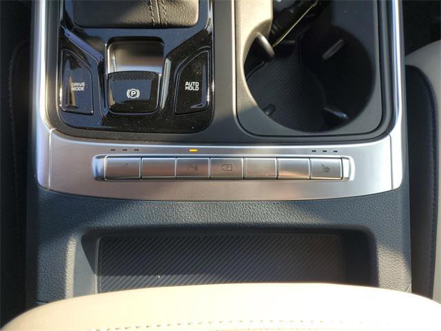 new 2025 Kia Carnival car, priced at $39,912
