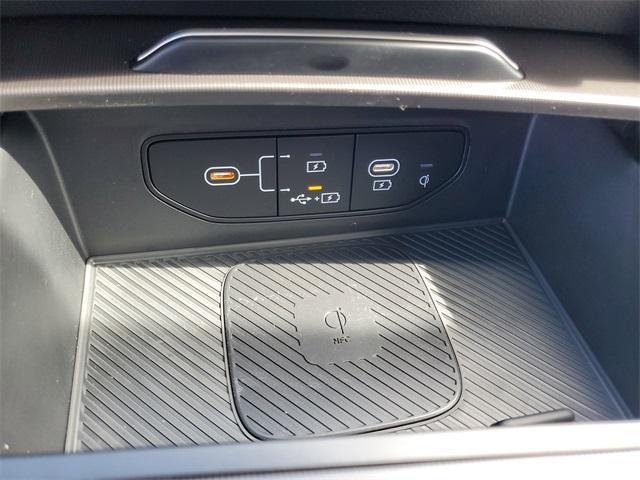 new 2026 Kia Sportage Hybrid car, priced at $39,027