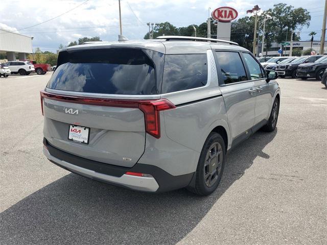 new 2025 Kia Carnival car, priced at $42,682