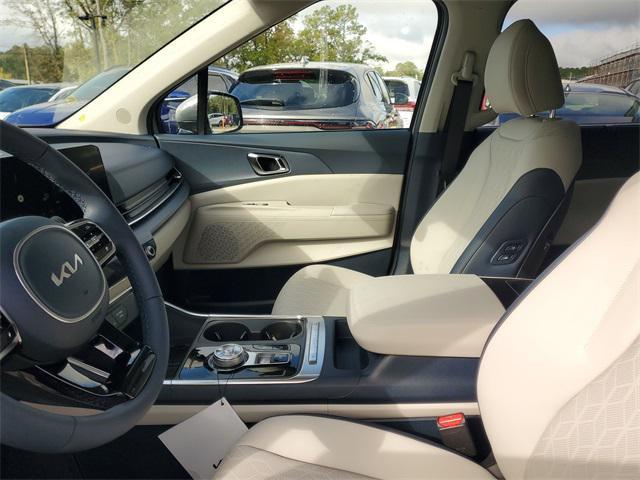 new 2026 Kia Carnival Hybrid car, priced at $41,373