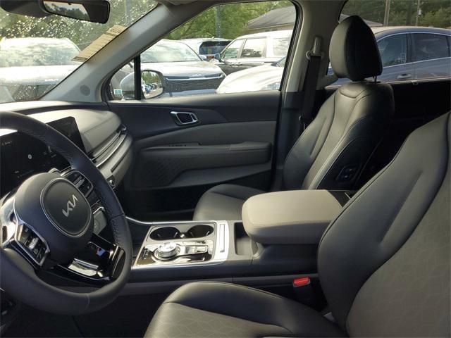new 2026 Kia Carnival Hybrid car, priced at $41,373