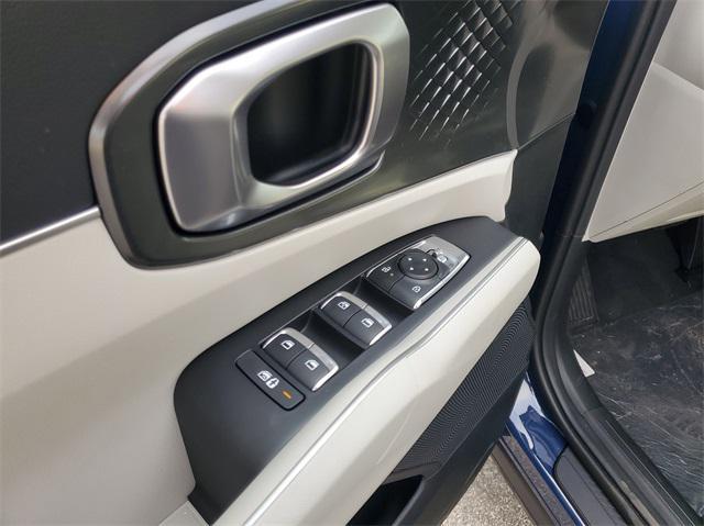 new 2025 Kia Sorento car, priced at $33,562