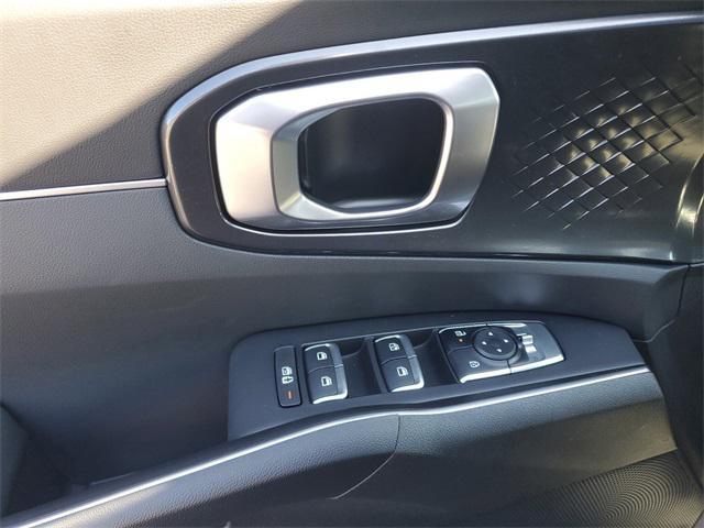 new 2025 Kia Sorento car, priced at $32,326