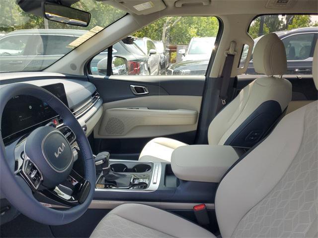 new 2025 Kia Carnival car, priced at $39,011