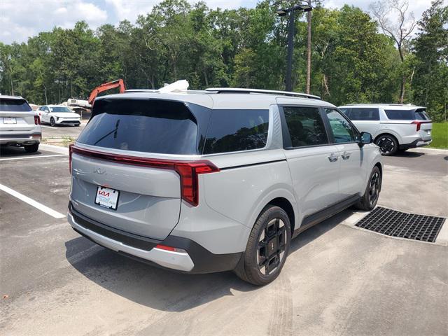 new 2025 Kia Carnival car, priced at $39,011