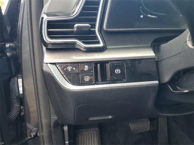 used 2023 Kia Sportage Hybrid car, priced at $26,980