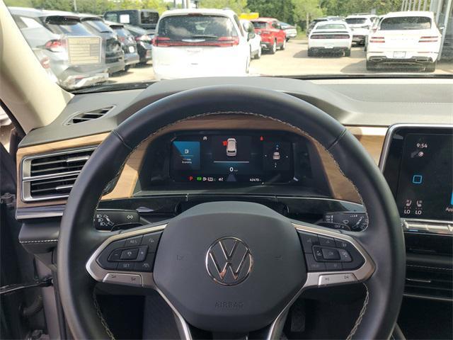 used 2024 Volkswagen Atlas car, priced at $31,980