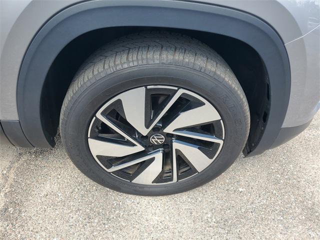 used 2024 Volkswagen Atlas car, priced at $31,980